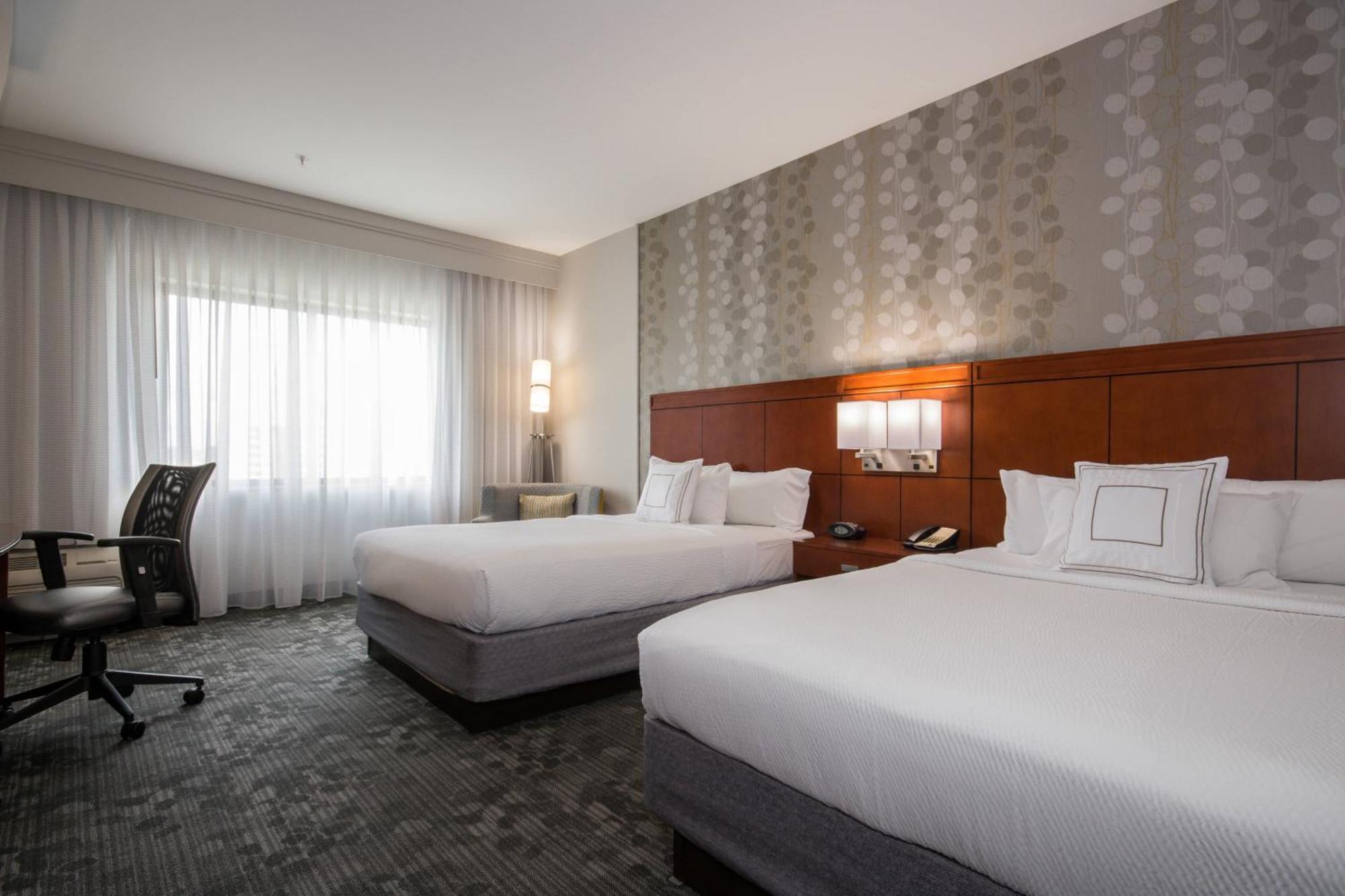 Courtyard Charlotte Concord Hotel Bagian luar foto