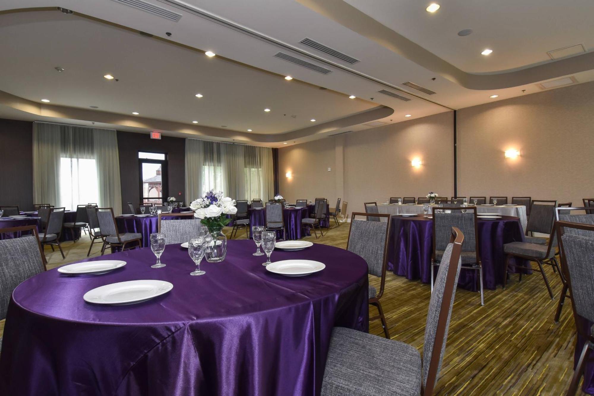 Courtyard Charlotte Concord Hotel Bagian luar foto