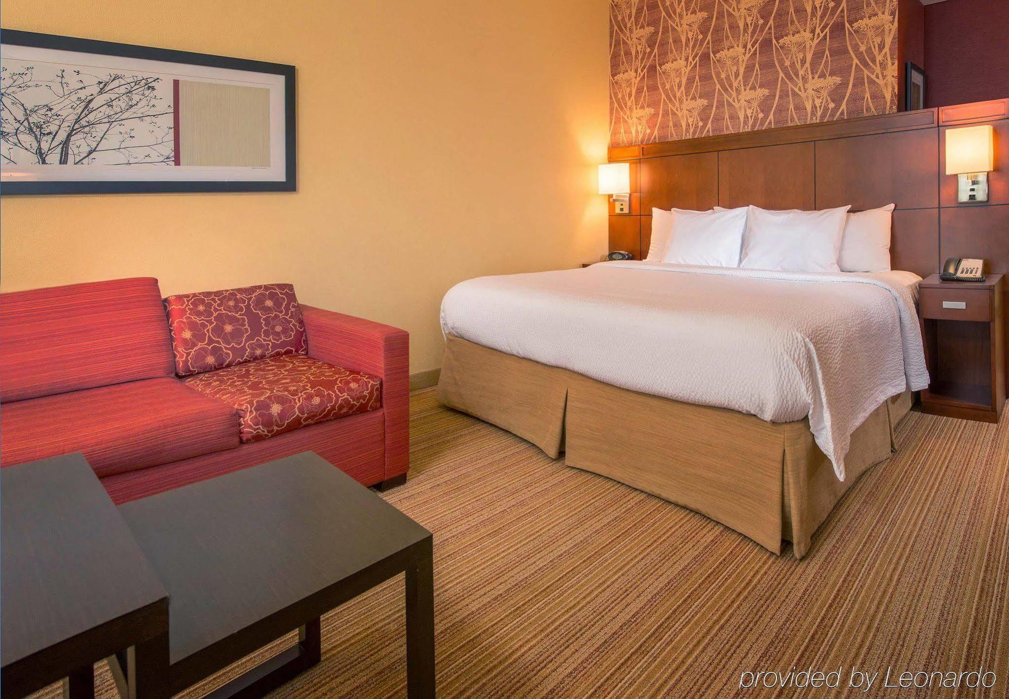 Courtyard Charlotte Concord Hotel Bagian luar foto