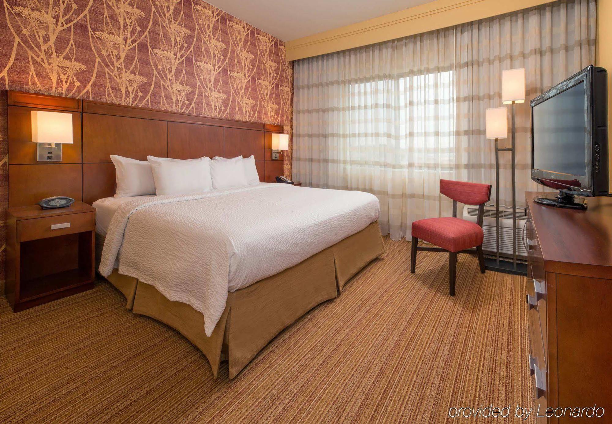 Courtyard Charlotte Concord Hotel Bagian luar foto