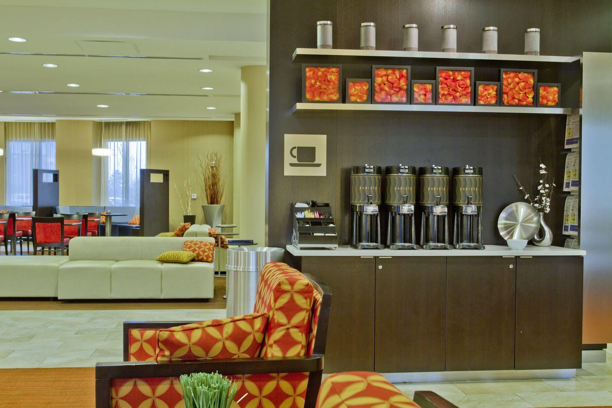 Courtyard Charlotte Concord Hotel Bagian luar foto